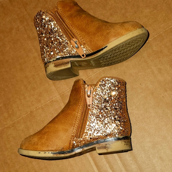 Size 5 toddler boots - Picture 1 of 4